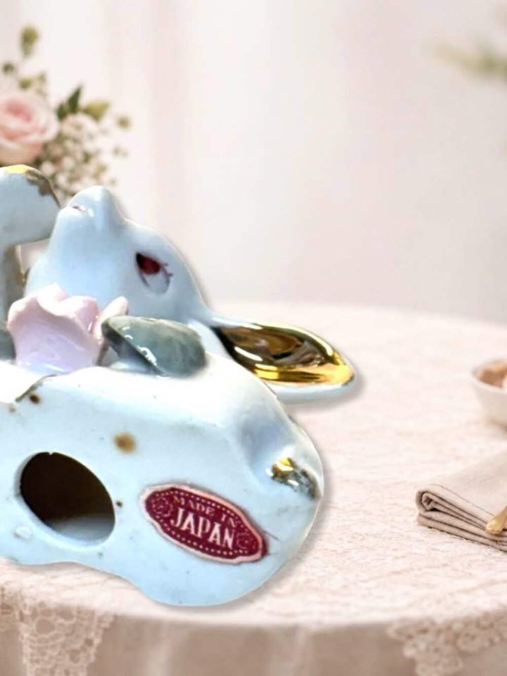 Vintage 1950s Ceramic Deer Family Figurines Set Of 3 White Pink Gold w Flowers - Picture 4 of 4